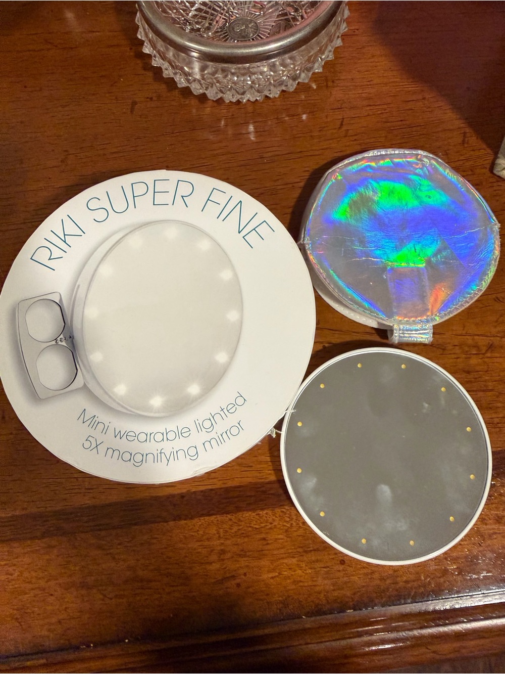 Riki Mini Wearable Lighted 5X Magnifying Mirror - Iridescent
